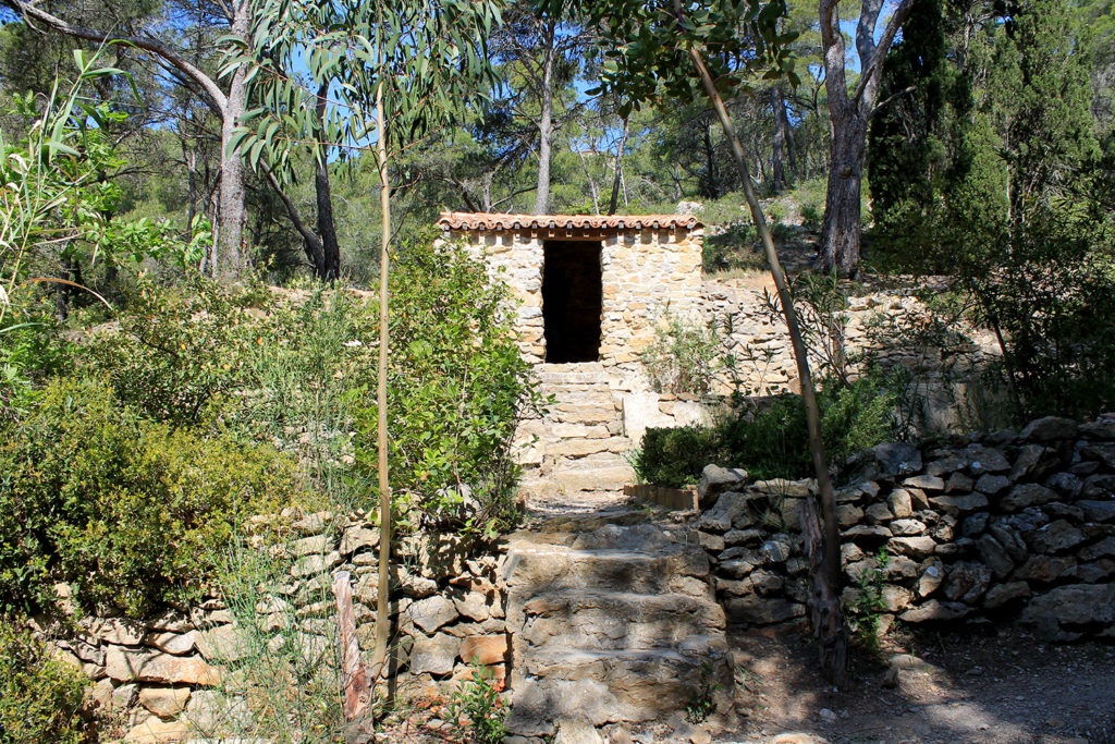 Cimetière marin - Gruissan - Article de voyage by Drawingsandthings