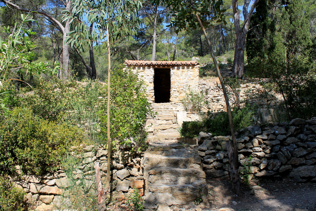 Cimetière marin - Gruissan - Article de voyage by Drawingsandthings