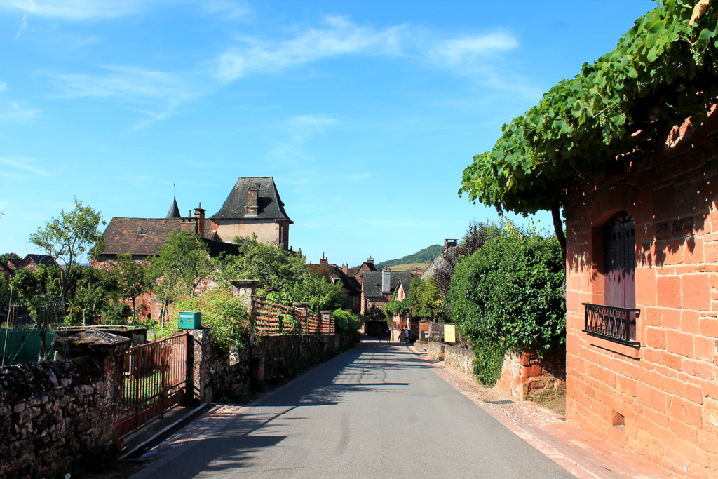 Collonges-la-rouge - Correze - France - Article de voyage by Drawingsandthings