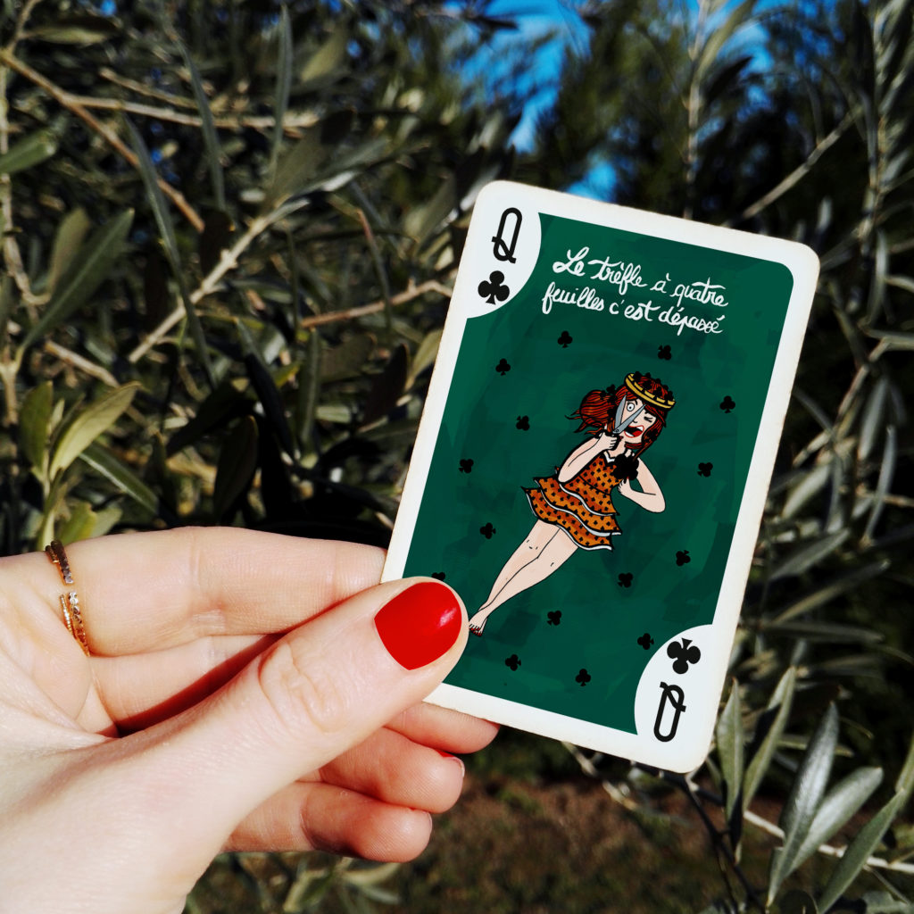 L'art à jouer - Carte de poker - Dame de trefle by Drawings and things / Amandine BELLUZ via le mouchoir - En vente via une campagne ULULE