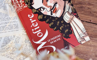 Découvrez la vie de Molière en Bande dessinée. Une Docu BD réalisée par les éditions petit à petit